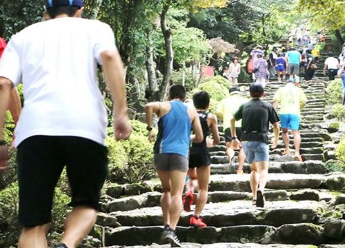 Event Information: The Race running up the stairs of the Hikosan Mountain