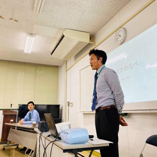 国際キャリアコースと英語科の合同授業・5月18日