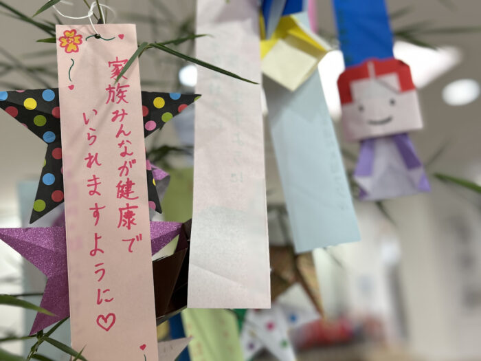 七夕の飾りつけ